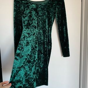 Woman velvet green dress size S
